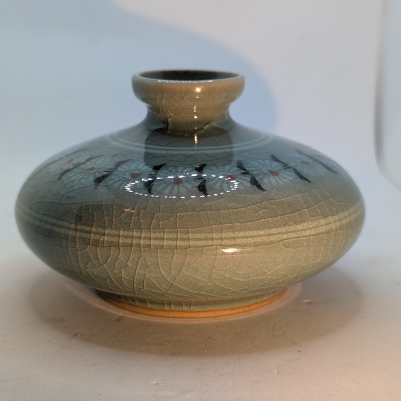 🩶Antique Korean Celadon Bottle - Picture 2 of 4